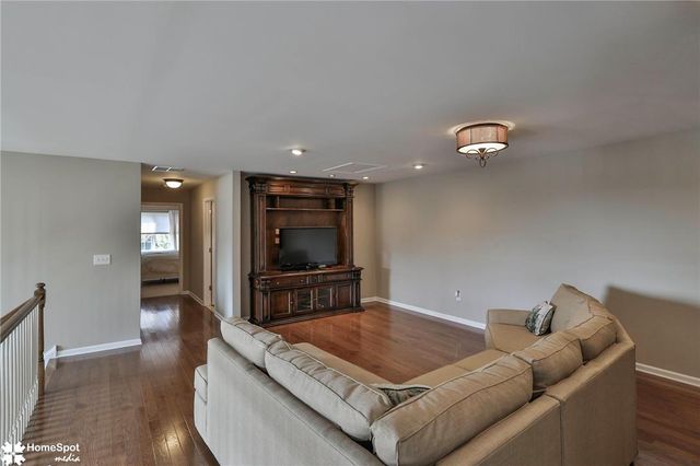480 Inverness Circle, Easton, PA 18042