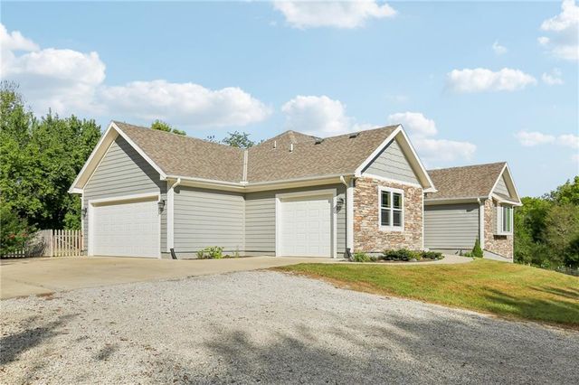 23904 S Lucille Lane, Peculiar, MO 64078