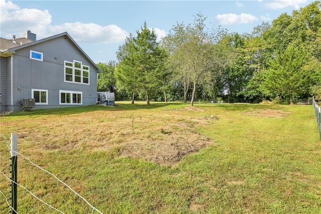 23904 S Lucille Lane, Peculiar, MO 64078