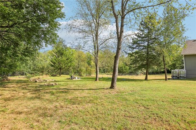 23904 S Lucille Lane, Peculiar, MO 64078