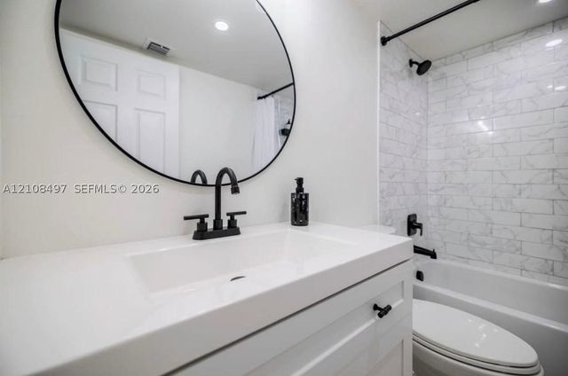 6245 SW 47th Mnr 101, Davie, FL 33314