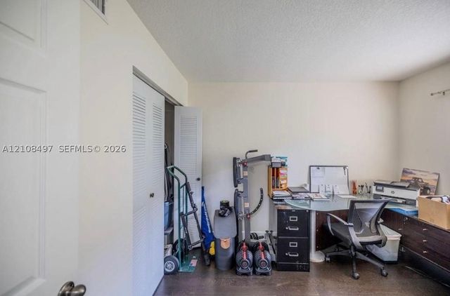 6245 SW 47th Mnr 101, Davie, FL 33314