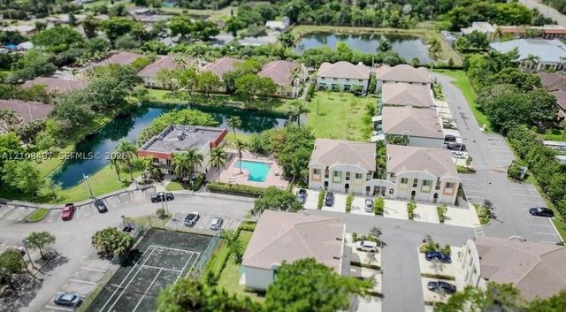 6245 SW 47th Mnr 101, Davie, FL 33314