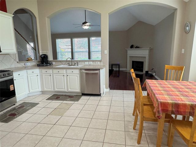 20422 Silver Oak Trail, Kingwood, TX 77346