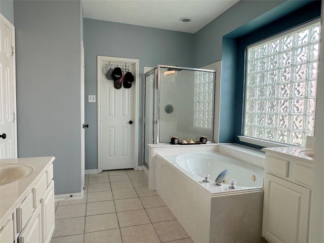 20422 Silver Oak Trail, Kingwood, TX 77346