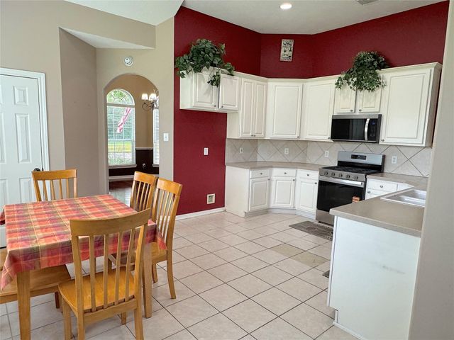 20422 Silver Oak Trail, Kingwood, TX 77346