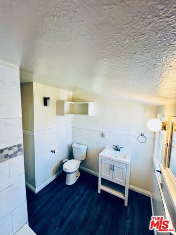 219 E 10th Street, Long Beach, CA 90813