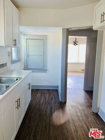 219 E 10th Street, Long Beach, CA 90813