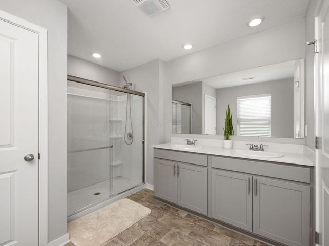 294 Arledge Drive, Commercial Point, OH 43116