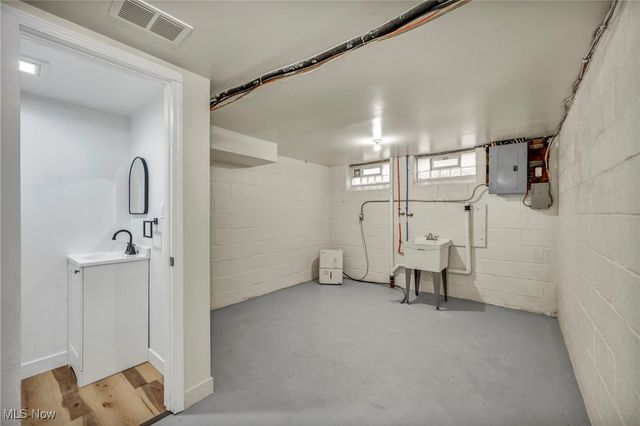 3955 Colony Road, South Euclid, OH 44118