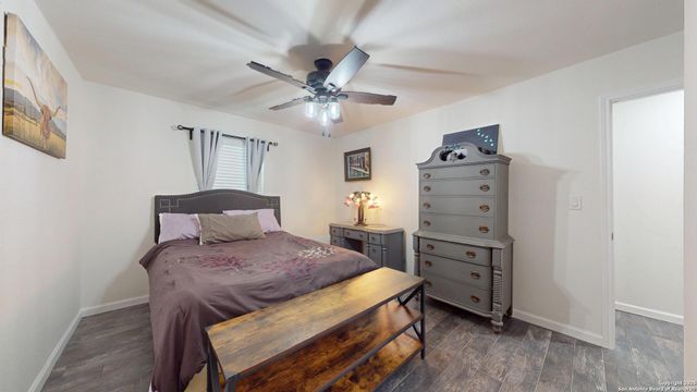 8258 Phoenix, Universal City, TX 78148