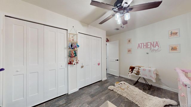 8258 Phoenix, Universal City, TX 78148