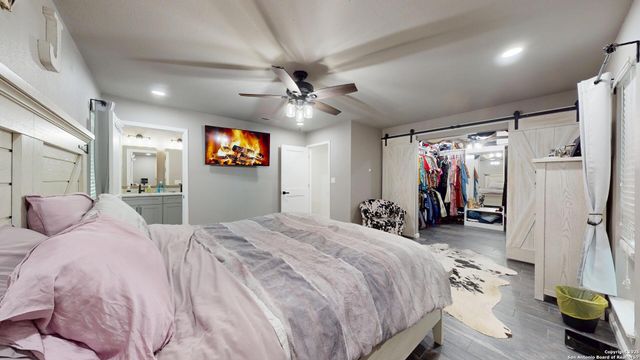 8258 Phoenix, Universal City, TX 78148