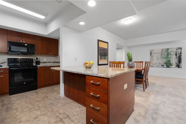 2125 Nature Cove Court 108, Ann Arbor, MI 48104