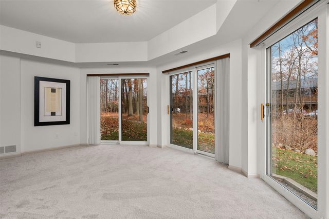 2125 Nature Cove Court 108, Ann Arbor, MI 48104