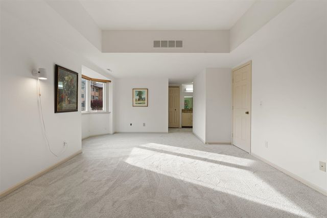 2125 Nature Cove Court 108, Ann Arbor, MI 48104