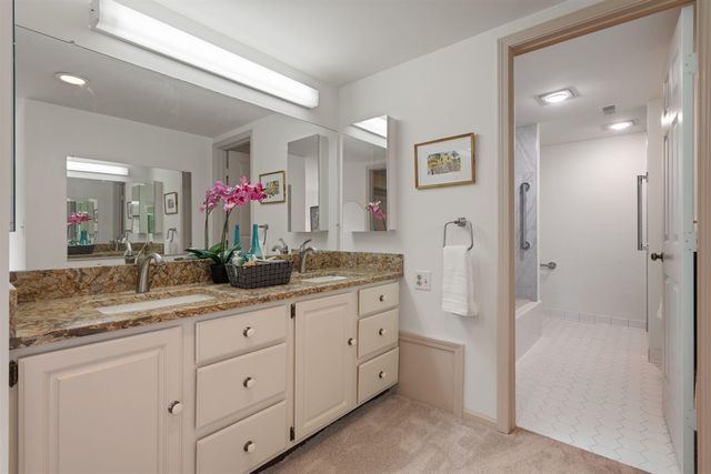 2125 Nature Cove Court 108, Ann Arbor, MI 48104