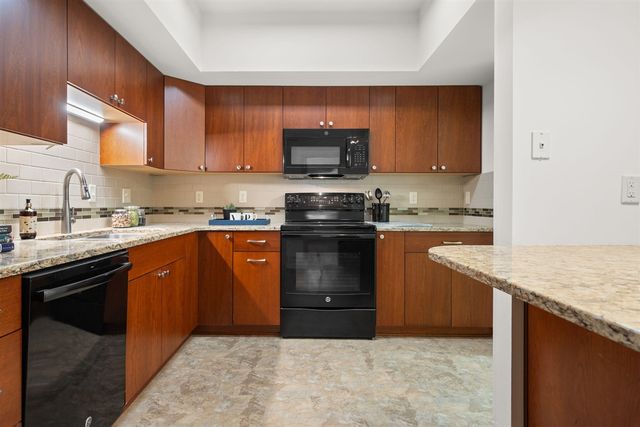 2125 Nature Cove Court 108, Ann Arbor, MI 48104