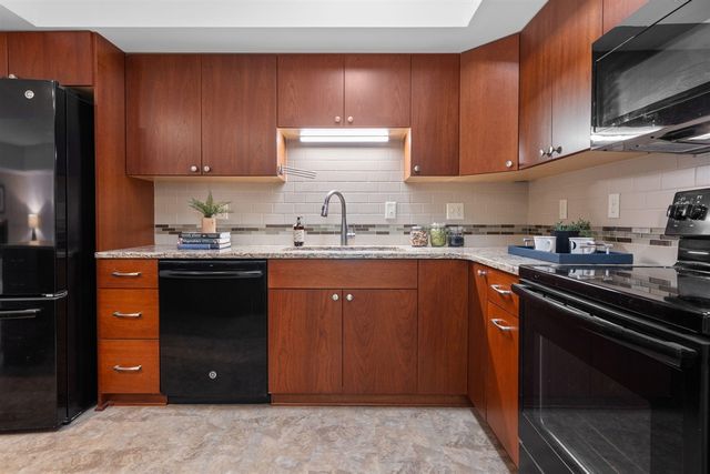 2125 Nature Cove Court 108, Ann Arbor, MI 48104