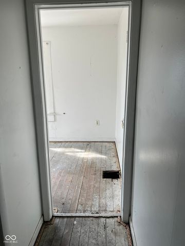 412 N Oakland Avenue, Indianapolis, IN 46201