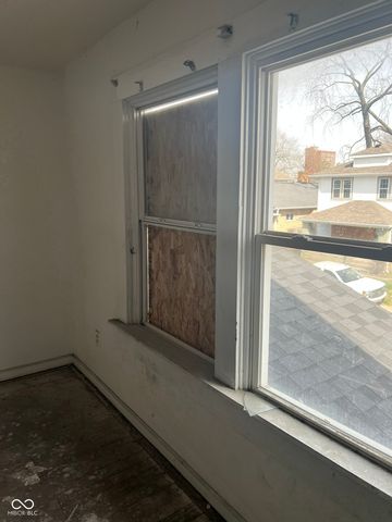 412 N Oakland Avenue, Indianapolis, IN 46201