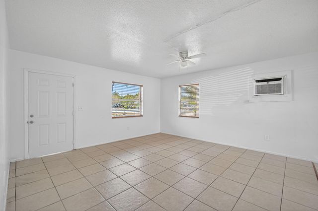 4600 Kelmar Drive, West Palm Beach, FL 33415