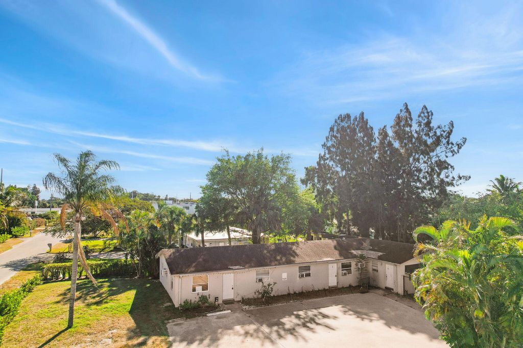 4600 Kelmar Drive, West Palm Beach, FL 33415