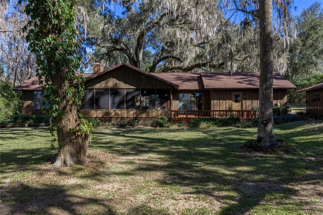 11045 FORT KING ROAD, Dade City, FL 33525