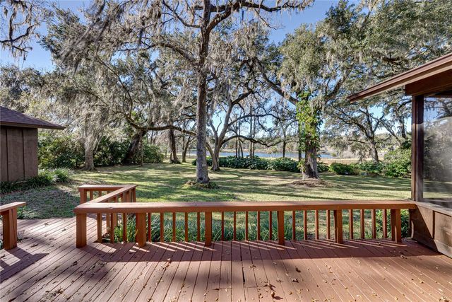 11045 FORT KING ROAD, Dade City, FL 33525