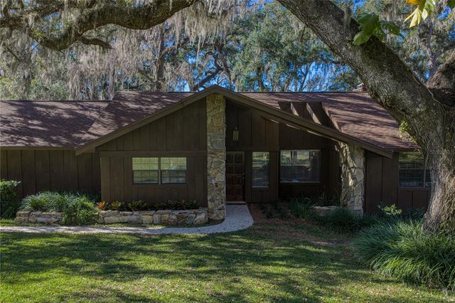 11045 FORT KING ROAD, Dade City, FL 33525