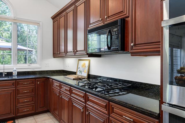 2897 Riverside Drive, Orion Charter Twp, MI 48359