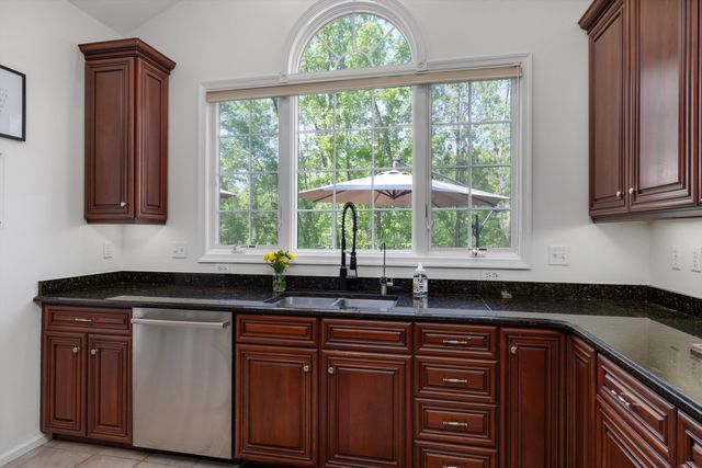 2897 Riverside Drive, Orion Charter Twp, MI 48359