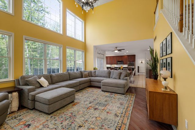 2897 Riverside Drive, Orion Charter Twp, MI 48359