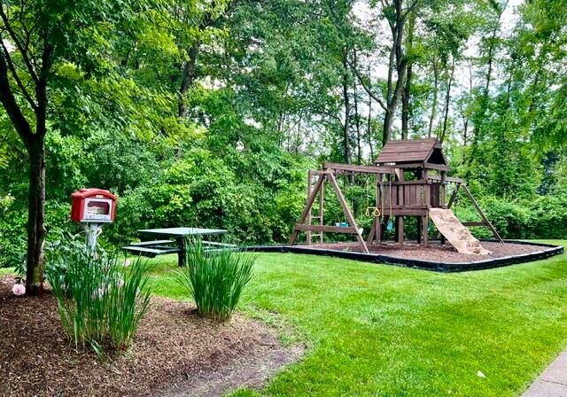 2897 Riverside Drive, Orion Charter Twp, MI 48359