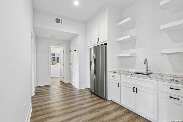 2042 COLLEEN DR, Canyon Lake, TX 78133