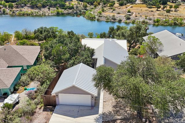 2042 COLLEEN DR, Canyon Lake, TX 78133