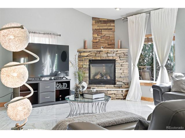 127 Corvette Ct, Fort Lupton, CO 80621