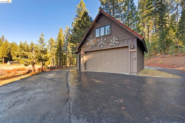 31631 Old Strawberry Rd, Strawberry, CA 95375