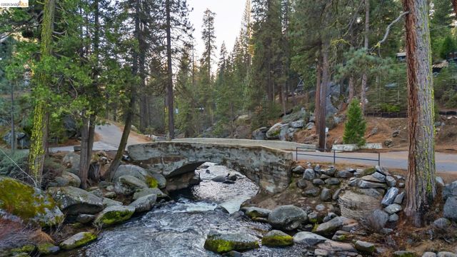 31631 Old Strawberry Rd, Strawberry, CA 95375