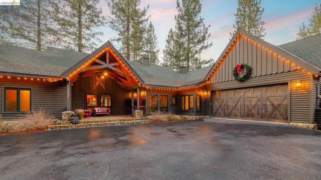 31631 Old Strawberry Rd, Strawberry, CA 95375