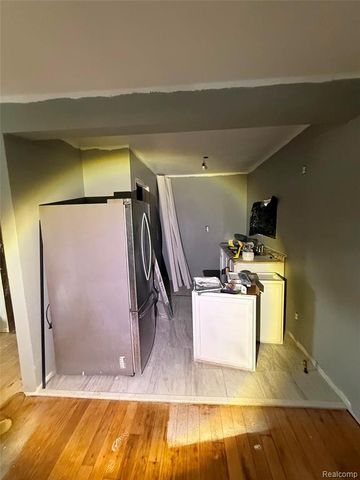 20221 Coventry Street, Highland Park, MI 48203