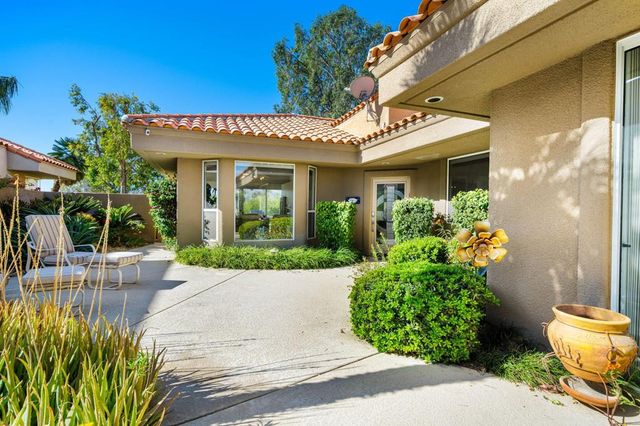 39 La Costa Drive, Rancho Mirage, CA 92270