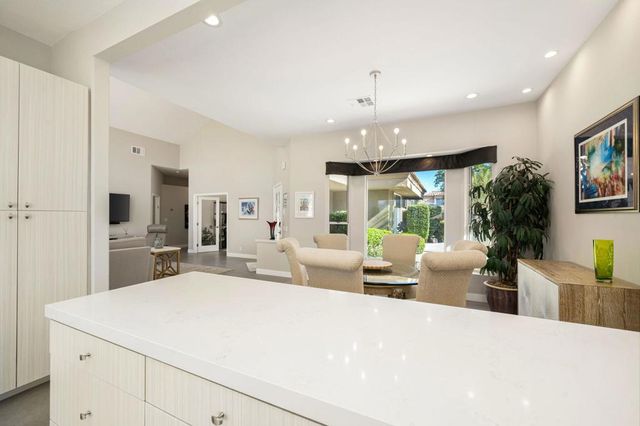 39 La Costa Drive, Rancho Mirage, CA 92270