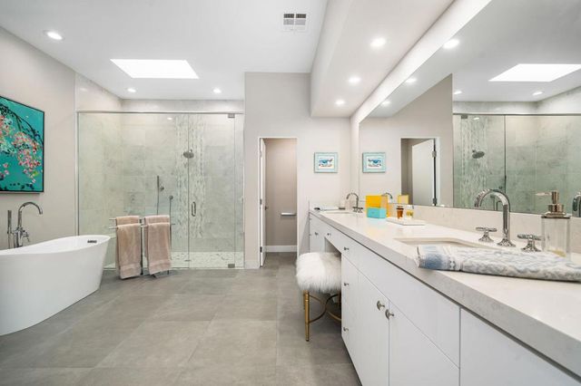 39 La Costa Drive, Rancho Mirage, CA 92270
