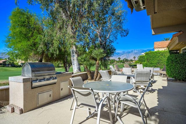 39 La Costa Drive, Rancho Mirage, CA 92270