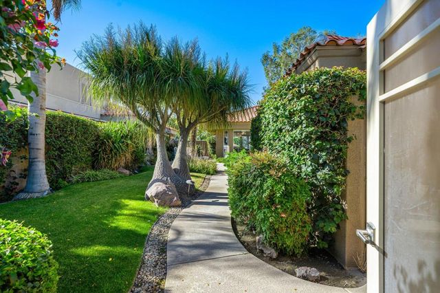 39 La Costa Drive, Rancho Mirage, CA 92270