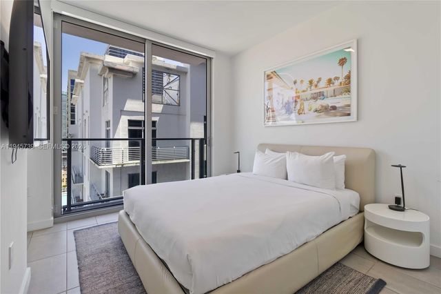 227 NE 2nd St 2506, Miami, FL 33132