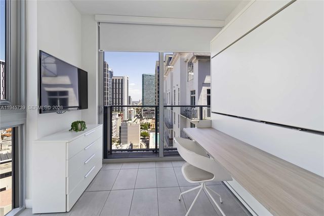 227 NE 2nd St 2506, Miami, FL 33132