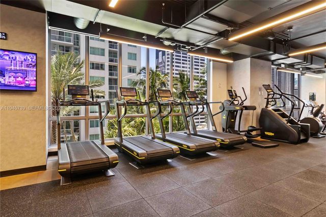 227 NE 2nd St 2506, Miami, FL 33132