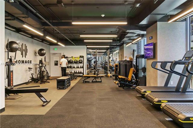 227 NE 2nd St 2506, Miami, FL 33132